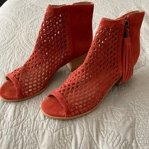 Matisse Brazilian footwear brand peep toe boots size 10 NEW